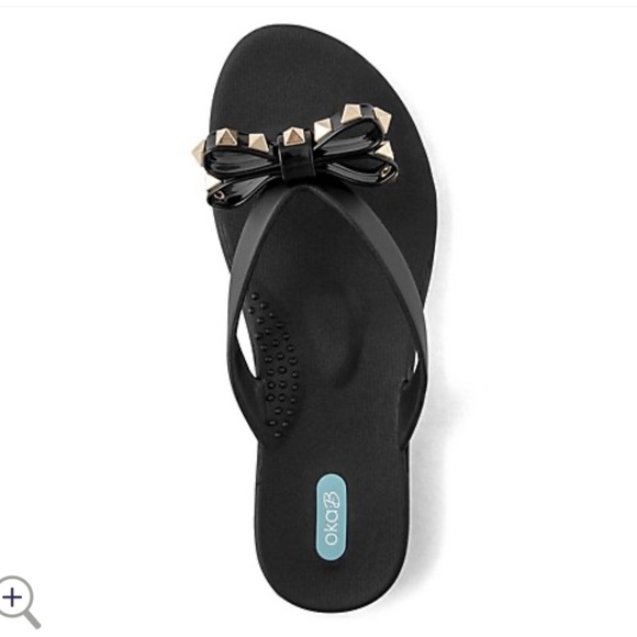 ✨NEW✨Oka-B Studded Bow Thong Sandals - Chase, BLACK (Licorice) - Picture 2 of 7